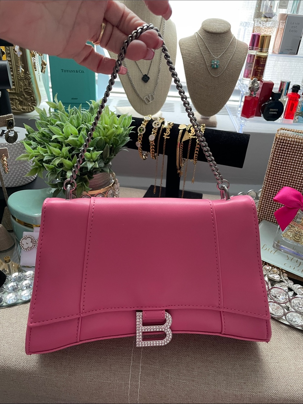 ✨💕Hot Pink Leather Bling W/Gunmetak Chain Shoulder Bag💕✨NEW